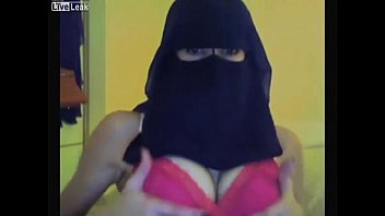 Saudi girl porn