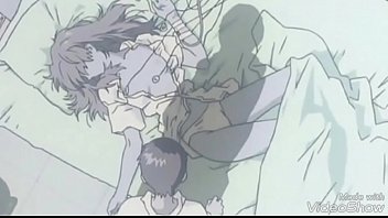 Shinji ikari sentado