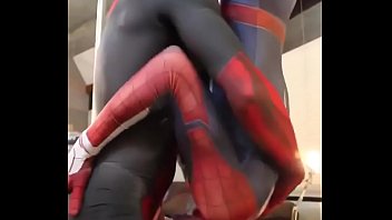 Sexo gay spiderman