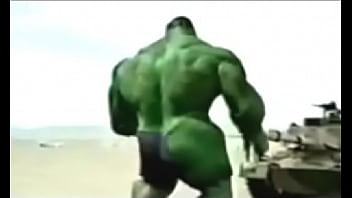 Hulk futbolista desnudo