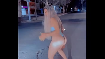 Mariana isaza desnuda